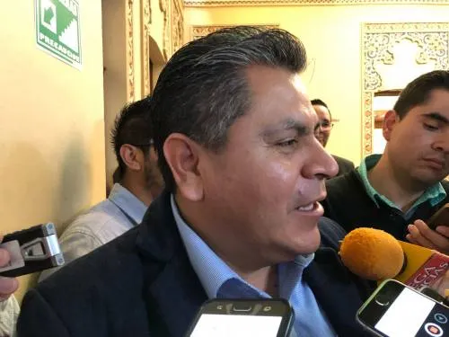 Rendón Tapia a favor de operativos va taxis piratas en Periférico