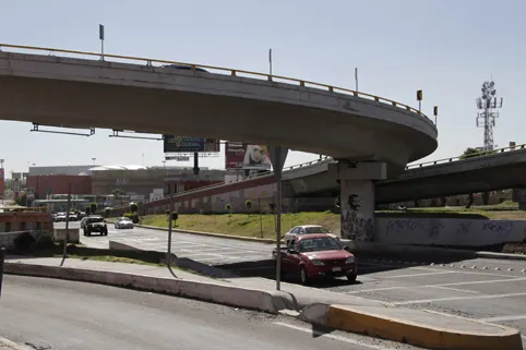Expropiarían casas para ampliar el distribuidor 475