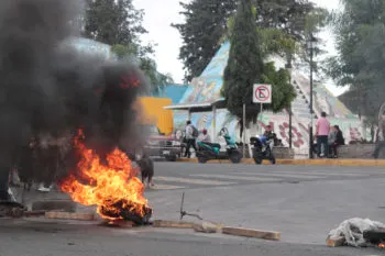 Pobladores de Xoxtla reabren la autopista México-Puebla tras 11 horas de bloqueo