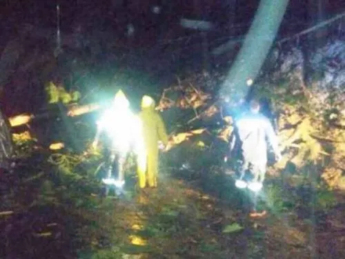Quedan incomunicados tras deslave de cerros en Edomex