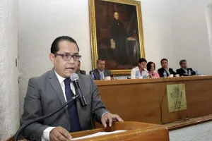 Diputados nuevamente debaten temas electorales en el Congreso