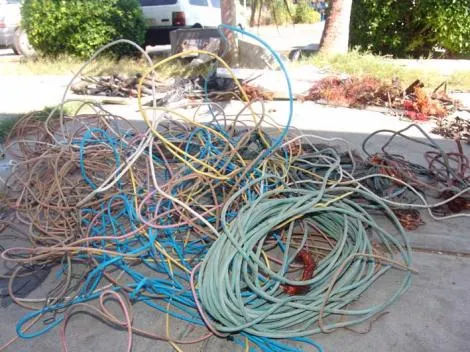Descubren almacén con cable robado