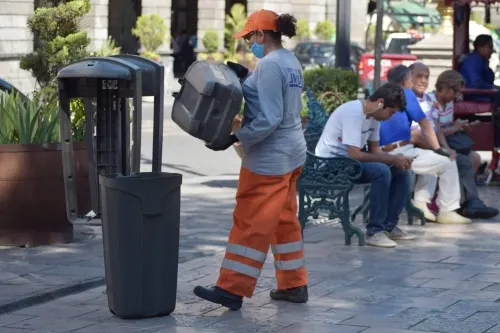 Habrá incremento salarial para naranjitas.