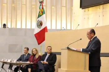 Samuel Aguilar Pala defiende gobernabilidad en Puebla durante comparecencia ante el Congreso