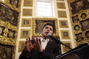 Eduardo Rivera evade críticas por inseguridad en Puebla