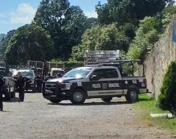 Por posible ajuste de cuentas, ejecutan a balazos a dos hombres en calles de Huauchinango