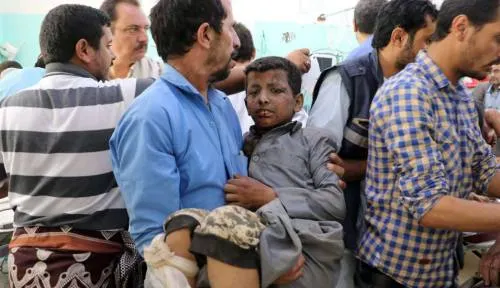 Al menos 29 niños mueren en ataque contra autobús en Yemen