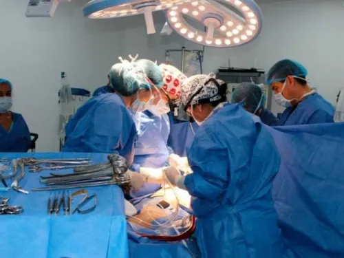 Nueva oportunidad: Implantan corazón artificial a niña