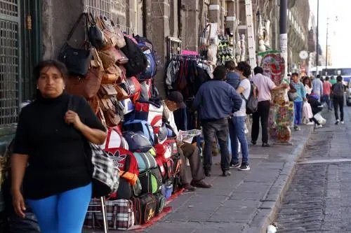 Más de 200 ambulantes “torean” a la autoridad; en Corredor Comercial solo hay 85 vendedores