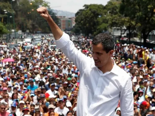 Evaluaremos intervención militar de EU, anuncia Guaidó
