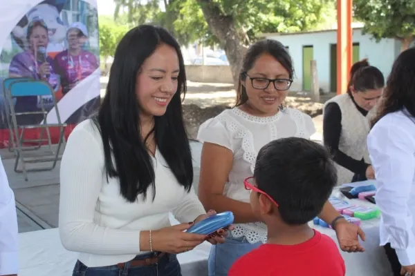 Voluntariado Congreso Puebla Entrega Lentes Izucar