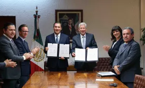 RMV y SCT firman asignación del Tren Turístico Puebla-Cholula