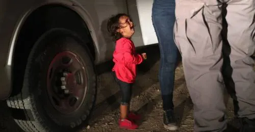 “Niña llorando en la frontera” de John Moore gana el World Press Photo