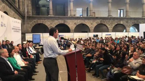 Campa Cifrián rechazó que sean precarios los salarios que reciben vacantes en las ferias del Empleo