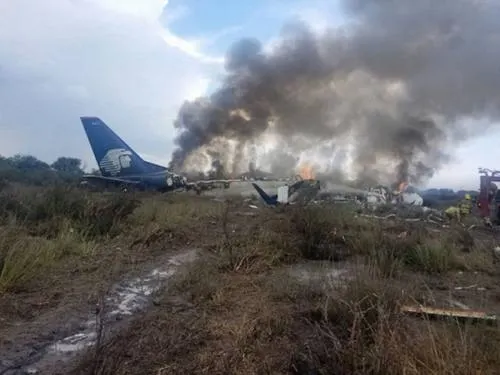 Avión accidentado en Durango no alcanzó a despegar: SCT