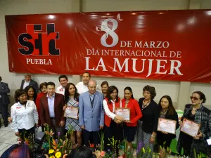 Cetemistas poblanos conmemoran Día Internacional de la Mujer