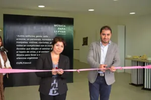 Inauguran exposición música para llevar Curly Stencil en el CCU BUAP