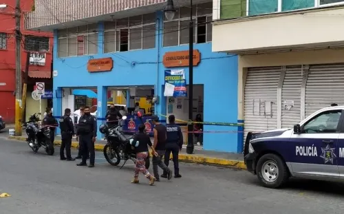 Mujer muere en la sala de espera de consultorio en Huauchinango