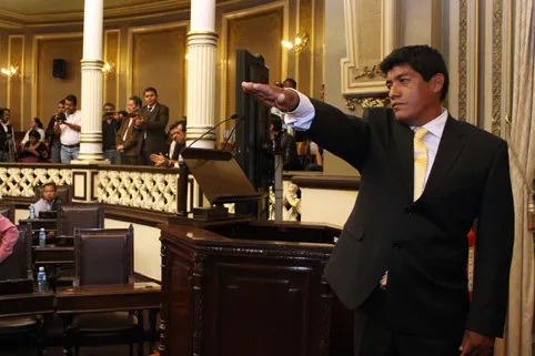 El diputado Mario Barbosa exhibe su desconocimiento legislativo