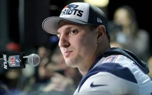 Terminó la incertidumbre: Gronkowski sí participará en el Super Bowl