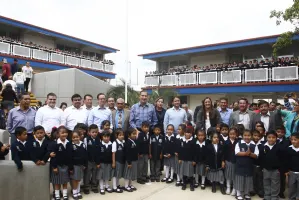 Con 10 mdp, Moreno Valle inaugura Primaria Esteban de Antuñano