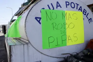 Denuncian dueños y operadores de pipas robos; piden más seguridad
