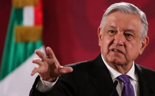 Cucharaditas de Arsénico de AMLO a Bartlett