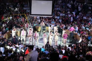 Grandes actuaciones de La Arrolladora y Los Askis en la Feria de Puebla