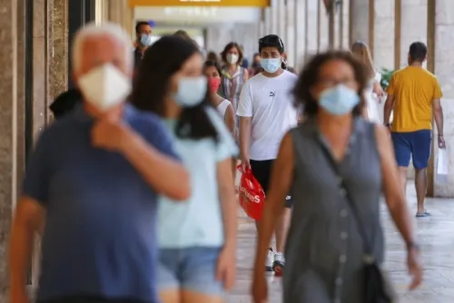 Personas que no usen cubrebocas en España serán multadas e incluso detenidas