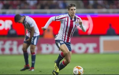 ´´Cone´´ Brizuela se queda con Chivas hasta 2022