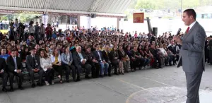 Inicia ciclo escolar 2013-2014 en Puebla