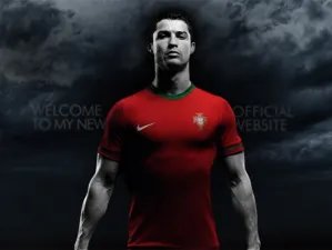CR7 promociona su nueva página web en redes sociales