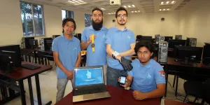 Estudiantes de la BUAP diseñan guante que habla