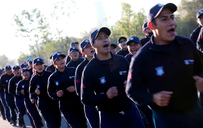 eduardo-rivera-carrera-cadetes-academia-de-policia