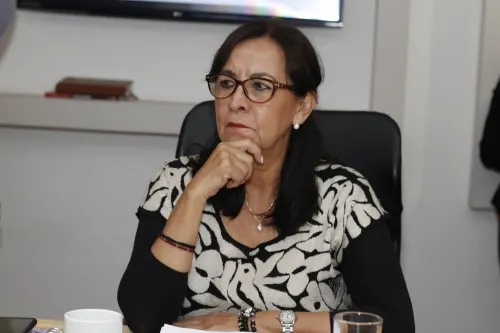 Propuesta para no criminalizar a mujeres por aborto solo se dictaminará en Procuración de Justicia