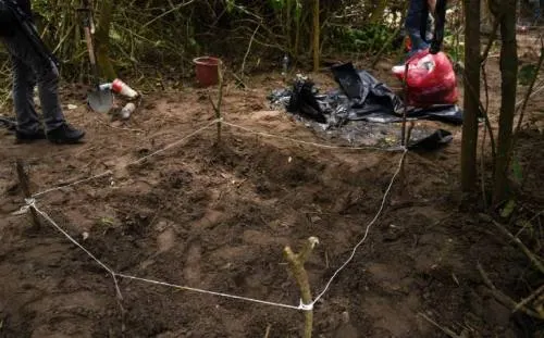 Van 69 cuerpos hallados en fosas en Colima