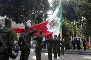 En ceremonia, conmemoran 206 aniversario de la Independencia de México