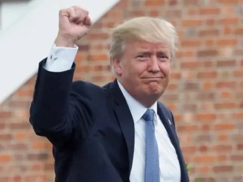 Sólo el 36% de los estadunidenses aprueba a Trump: encuesta