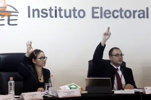 Comienza IEE con entrega de recursos a partidos
