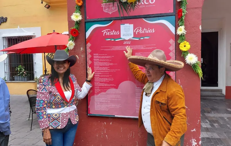 Ariadna Ayala inicia los festejos de septiembre