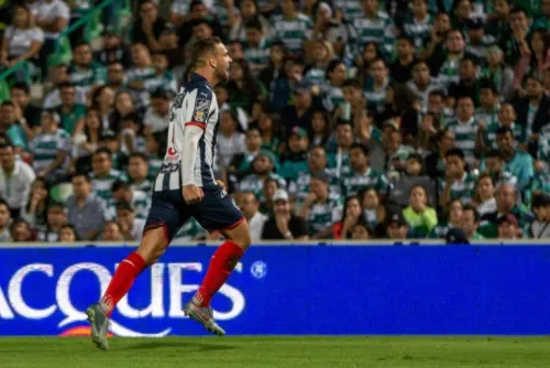 Monterrey empata 1-1 con el líder Santos y está en semifinales de Liga MX