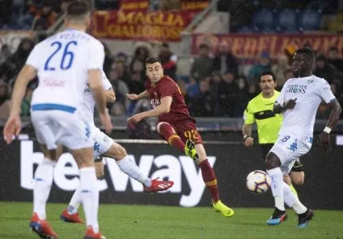 El VAR salva estreno triunfal de Ranieri con la Roma