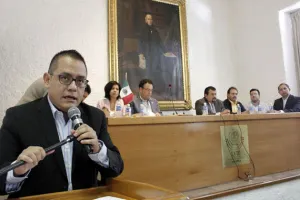 División en bancada priista beneficia al PAN: Mejía