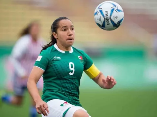 Charlyn Corral contempla la Liga MX en su carrera