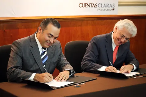 Signan convenio Auditoría y Coordinación Estatal de Asuntos Internacionales