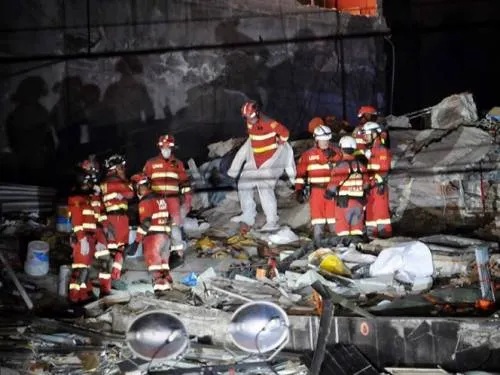 Hallan 8 cuerpos más en derrumbe de Álvaro Obregón; suman 35