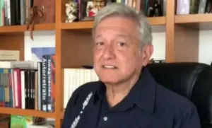 Liberación de precios de gasolinas precipitará hundimiento de la economía popular: AMLO
