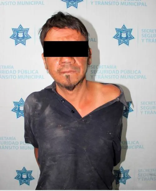 Detienen elementos de la SSPTM a hombre por robo de vehículo
