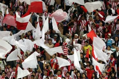 Afición de Chivas protestará contra directiva