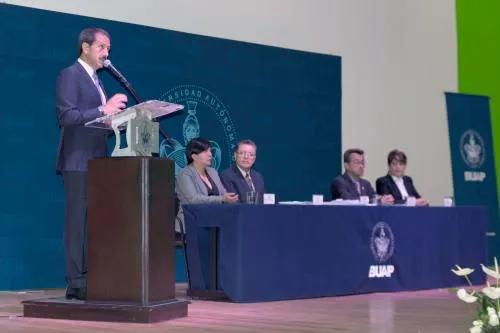 El Icuap es ejemplo de calidad educativa: Alfonso Esparza